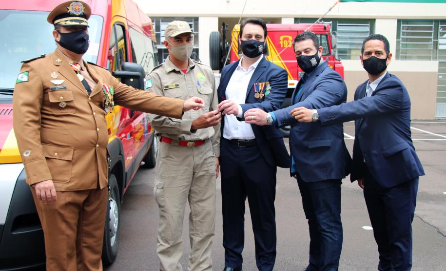 Governador entrega 15 novas viaturas para o Corpo de Bombeiros