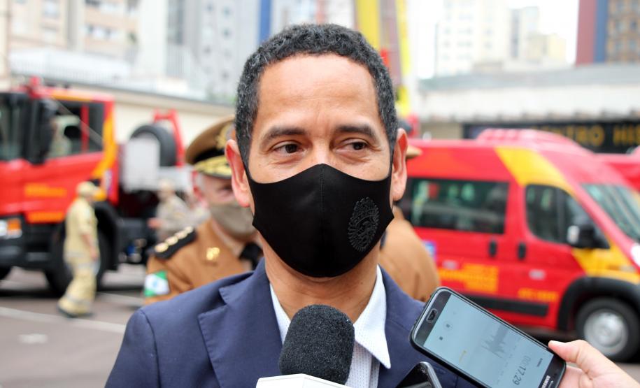 Governador entrega 15 novas viaturas para o Corpo de Bombeiros