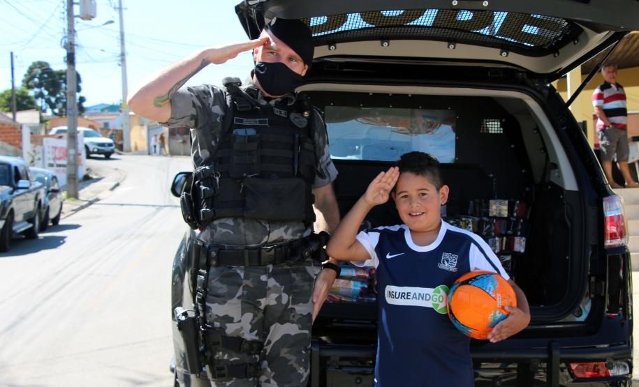 BOPE entrega mais de 800 brinquedos a crianças carentes da Região Metropolitana de Curitiba (RMC)