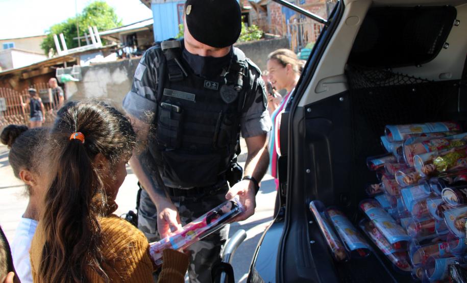 BOPE entrega mais de 800 brinquedos a crianças carentes da Região Metropolitana de Curitiba (RMC)