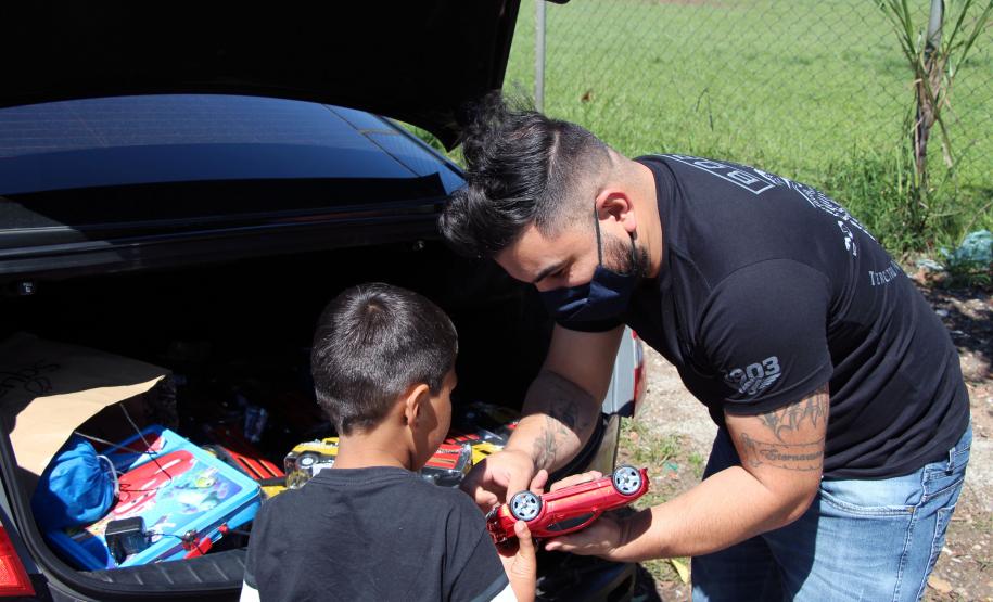 BOPE entrega mais de 800 brinquedos a crianças carentes da Região Metropolitana de Curitiba (RMC)