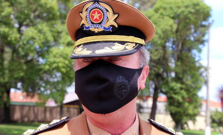 Policiais militares são homenageados durante solenidade em comemoração aos 52 anos do 13º Batalhão em Curitiba