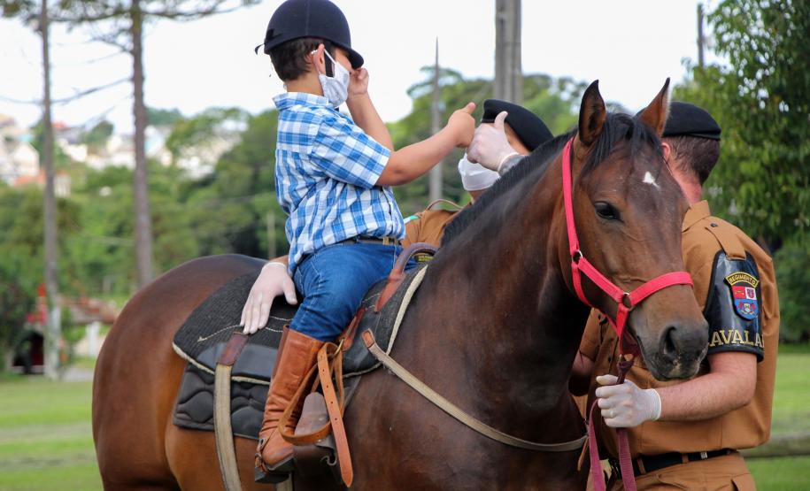 Assinatura de termo de cooperação técnica com ONG ampliará programa de Equoterapia