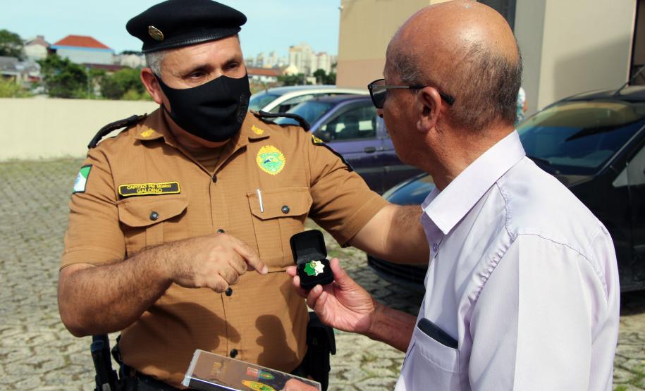 Após quase 40 anos na Reserva Remunerada, subtenente da PM recebe homenagem da Banda de Música em Curitiba