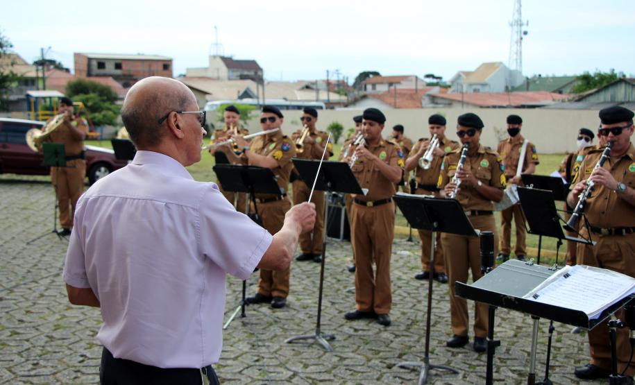 Após quase 40 anos na Reserva Remunerada, subtenente da PM recebe homenagem da Banda de Música em Curitiba