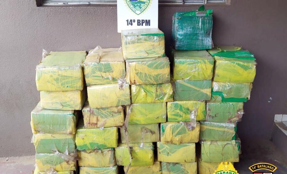 Mais de meia tonelada de maconha é apreendida pela PM no Oeste do PR