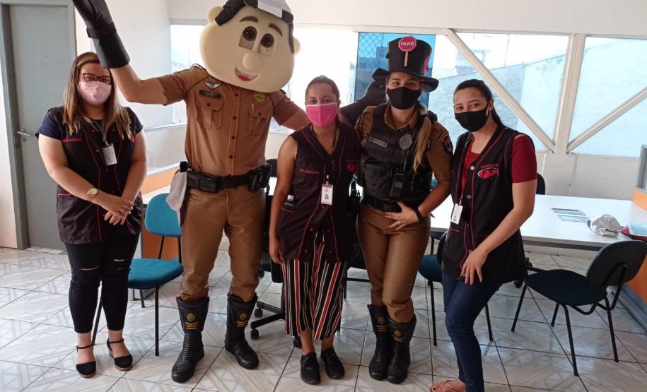 BPTran entrega 200 quilos de alimentos arrecadas por grupo sertanejo durante live