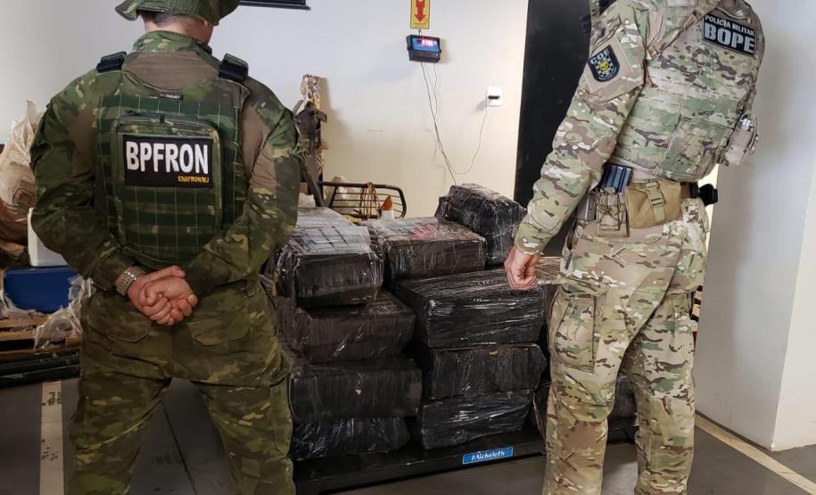 Meia tonelada de maconha e carreta com cigarros contrabandeados são apreendidos no Oeste do PR pela Operação Hórus