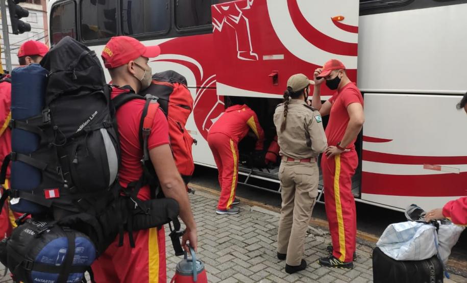 Paraná envia nova equipe de bombeiros para o Pantanal
