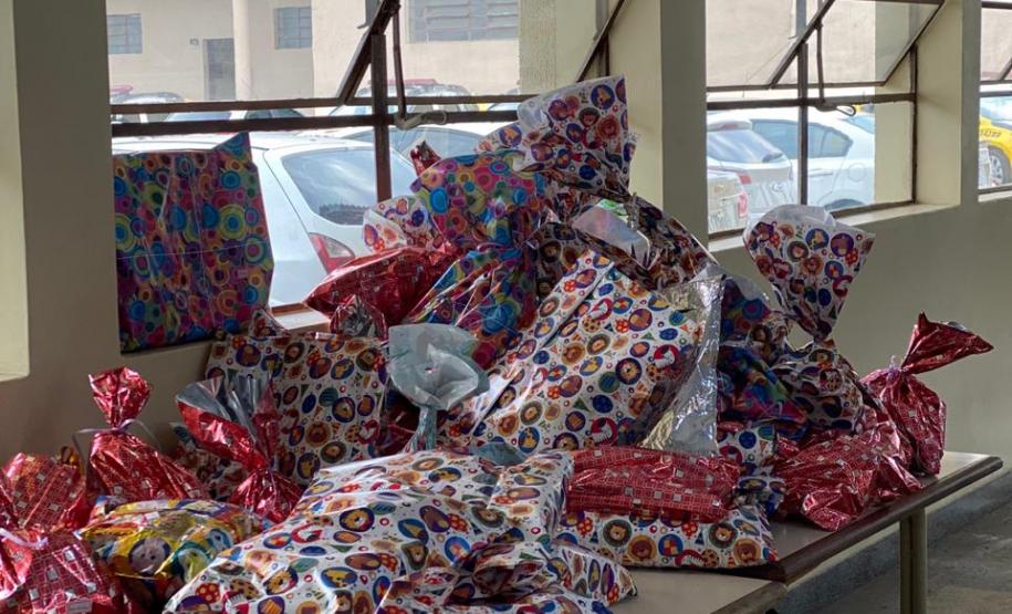 Campanha solidária promovida por PMs em rede social ajuda 71 famílias atendidas pela Equoterapia