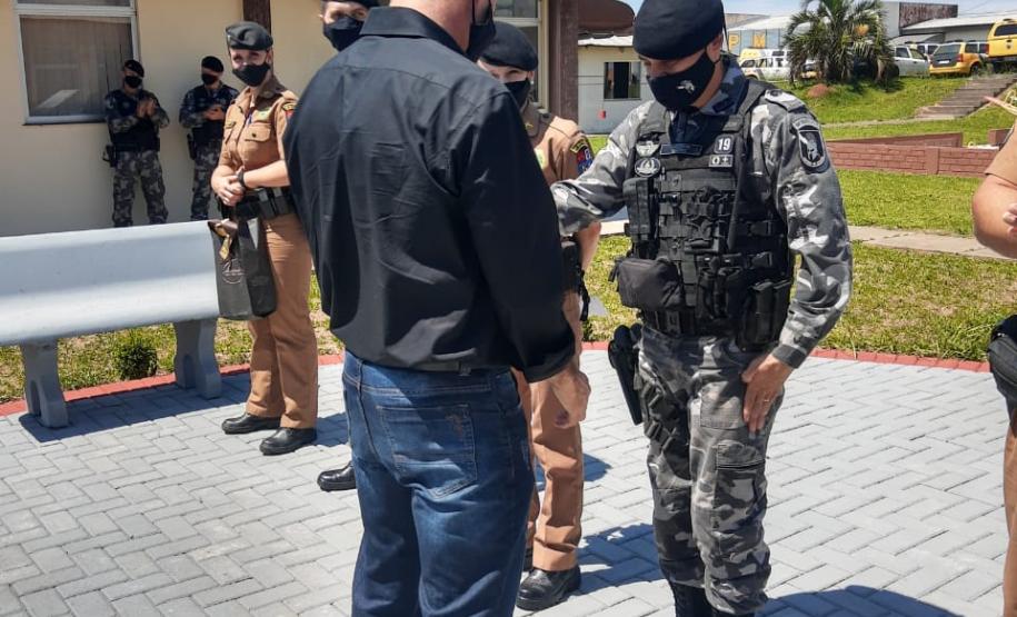 Batalhão do Centro-Sul homenageia policiais militares e entrega premiação do Concurso de Fotos para o Calendário 2021