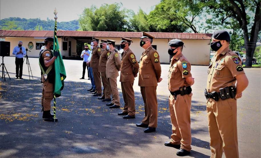 Comandante-Geral da PM recebe Medalha de Mérito do 21º BPM em Francisco Beltrão (PR)