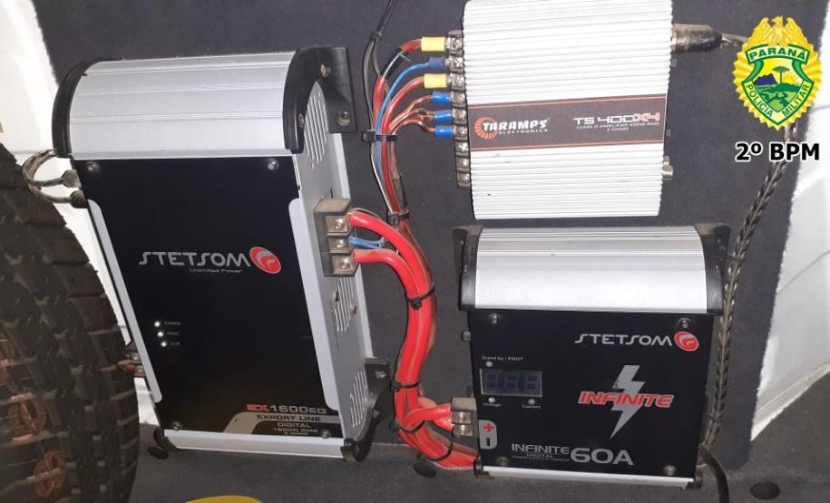 PM encaminha sete pessoas e apreende aparelhos de som e drogas no Norte Pioneiro