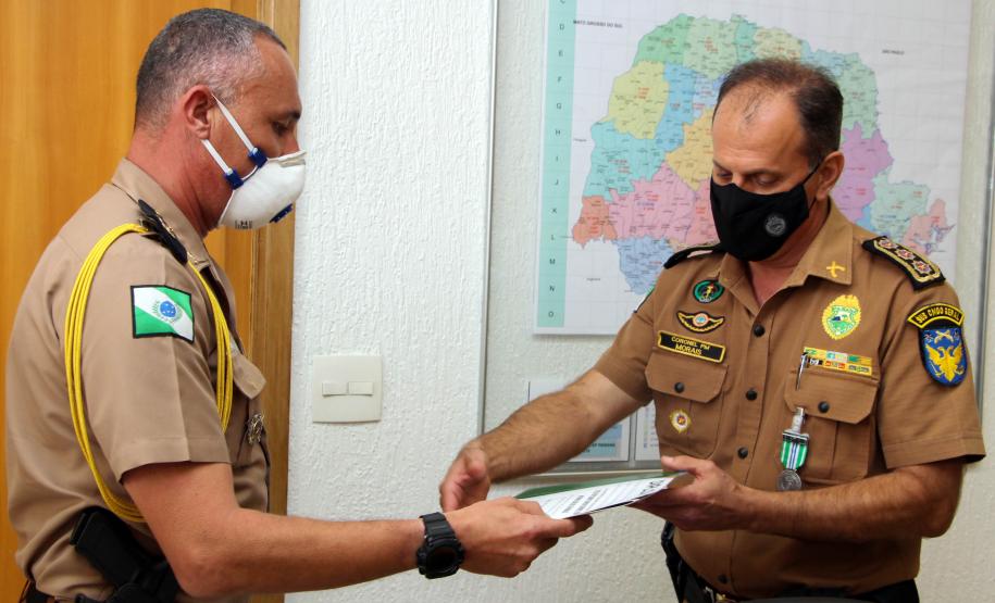 Subcomandante-Geral da PM recebe medalha Mérito Rodoviário e Mérito da Casa Militar