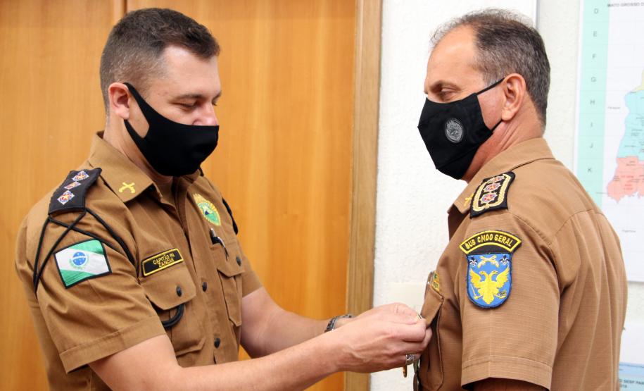Subcomandante-Geral da PM recebe medalha Mérito Rodoviário e Mérito da Casa Militar