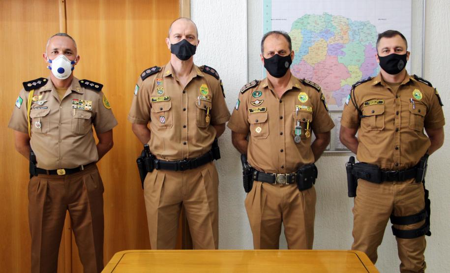 Subcomandante-Geral da PM recebe medalha Mérito Rodoviário e Mérito da Casa Militar