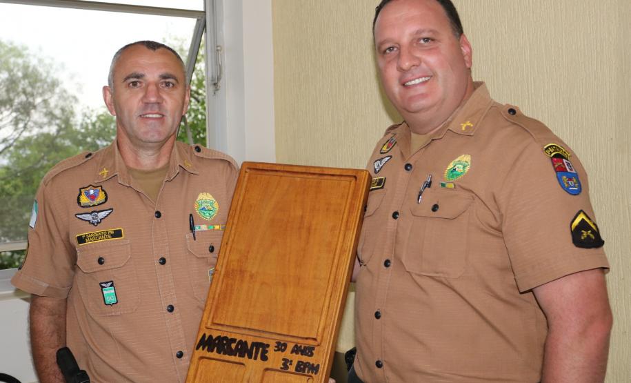 Ao completar 30 anos de serviço, policial militar é homenageado no Sudoeste do estado