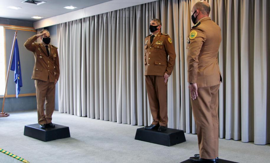 Subcomandante-Geral da PM é homenageado ao seguir para a Reserva Remunerada em Curitiba (PR)