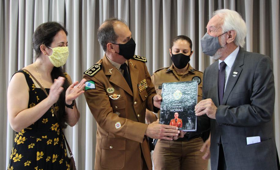 Subcomandante-Geral da PM é homenageado ao seguir para a Reserva Remunerada em Curitiba (PR)