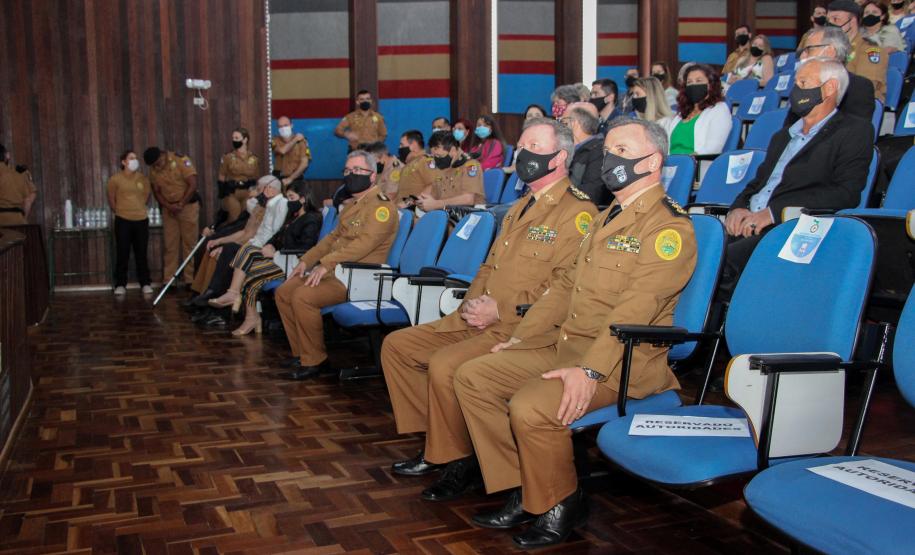 Batalhão de Patrulha Escolar Comunitária recebe novo comandante durante solenidade em Curitiba