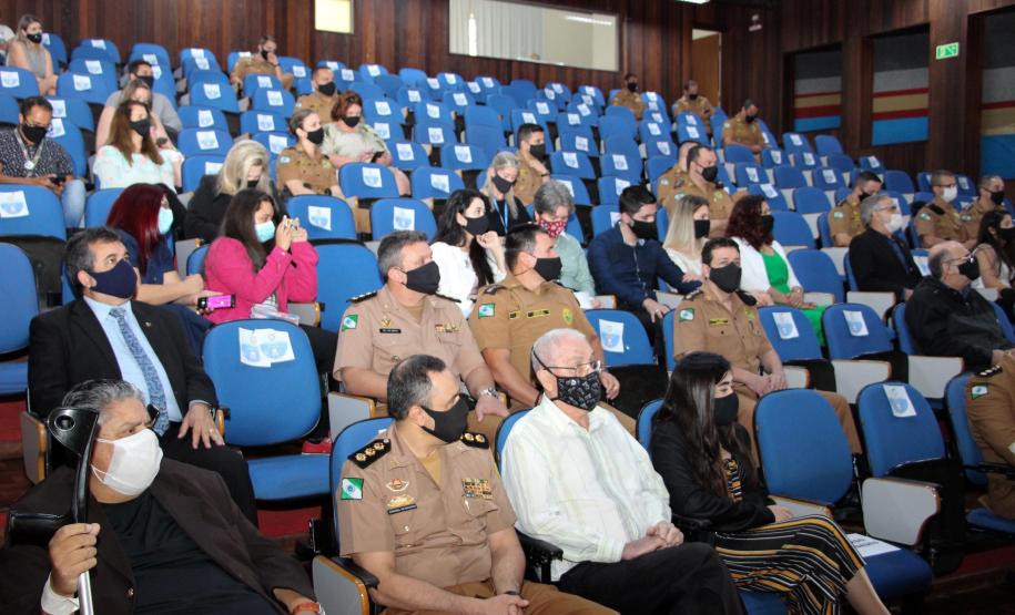 Batalhão de Patrulha Escolar Comunitária recebe novo comandante durante solenidade em Curitiba