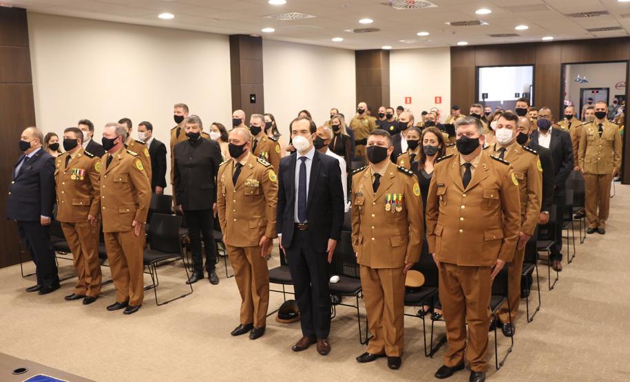 Durante solenidade, CEFID comemora 29 anos de criação com entrega de medalhas e troca de função em Curitiba