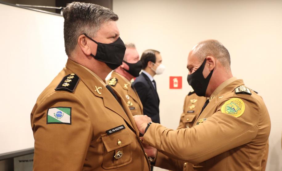 Durante solenidade, CEFID comemora 29 anos de criação com entrega de medalhas e troca de função em Curitiba