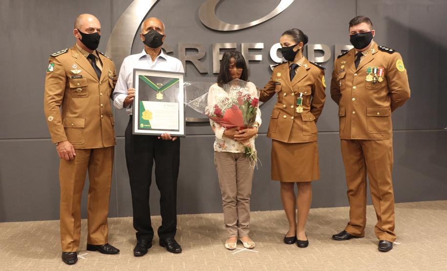 Durante solenidade, CEFID comemora 29 anos de criação com entrega de medalhas e troca de função em Curitiba