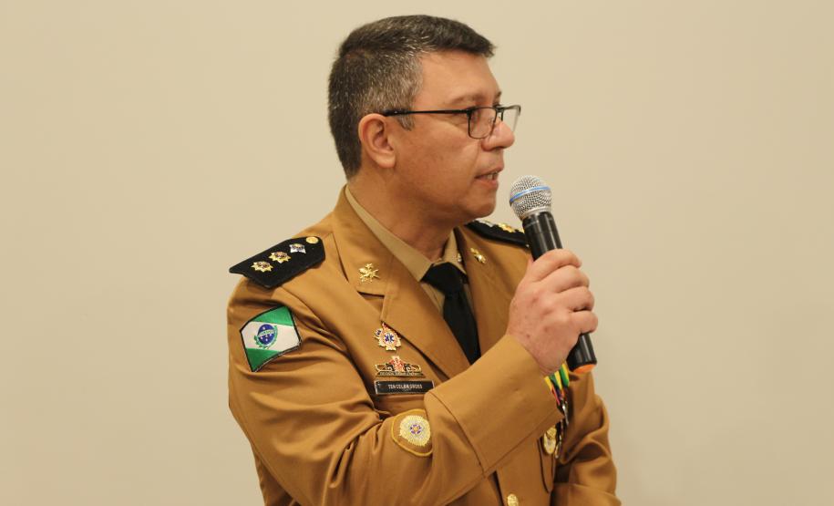 Durante solenidade, CEFID comemora 29 anos de criação com entrega de medalhas e troca de função em Curitiba