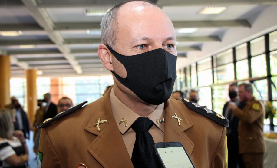 Batalhão da PM em Curitiba comemora oito anos de criação com entrega de medalhas e troca de Comando