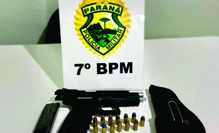 PM apreende duas armas de fogo e recupera um carro no Noroeste do estado