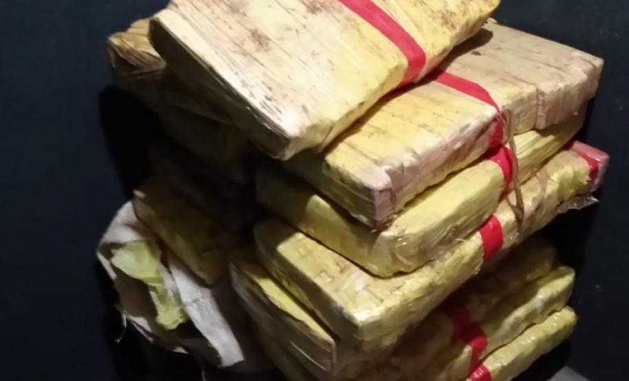 Mais de 200 quilos de maconha são apreendidos pela PM em Campo Mourão (PR)