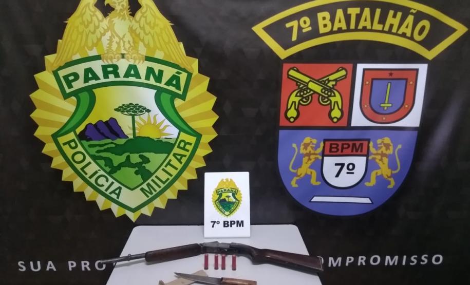 PM apreende uma arma de fogo e porções de drogas no Noroeste do estado