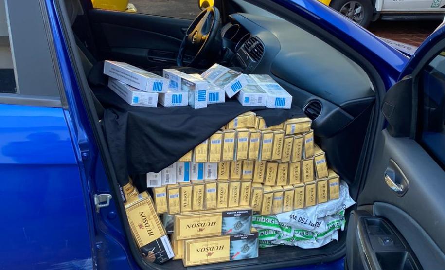 Fiscalização do BPRv resulta na apreensão de 15 caixas de cigarro e 14 kg de maconha, na região noroeste do Estado