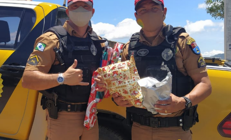 BPRv entrega presentes de Natal para crianças em Almirante Tamandaré e Itaperuçu, na RMC