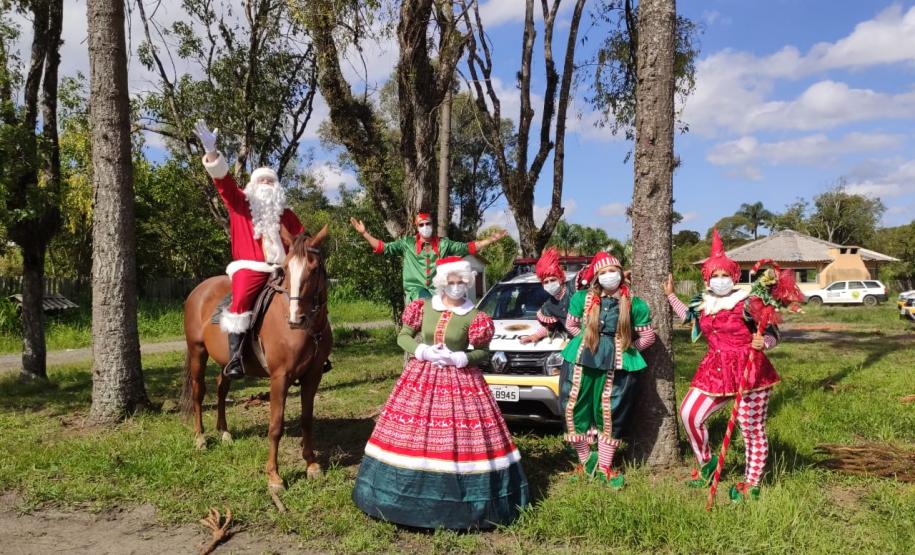 Natal Itinerante da Polícia Militar distribui mais de 4,5 mil brinquedos em bairros carentes de Curitiba