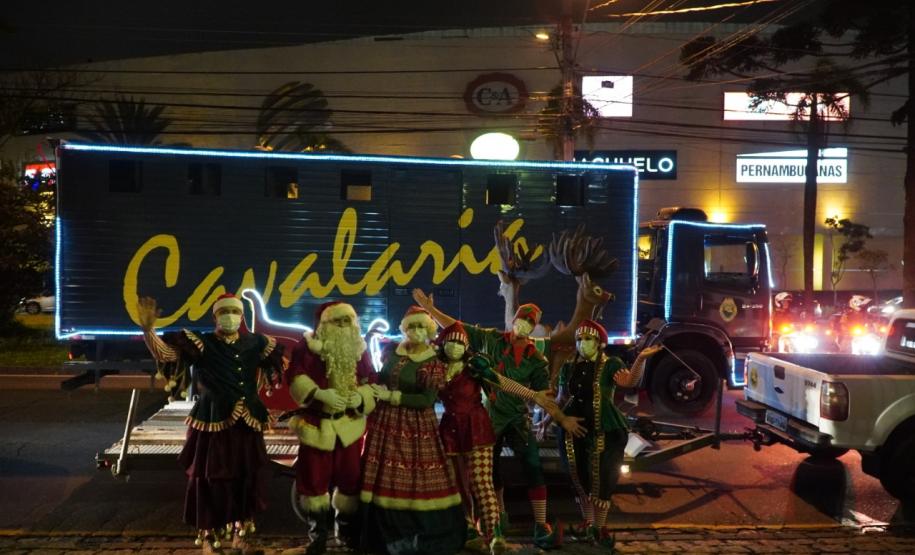 Natal Itinerante da Polícia Militar distribui mais de 4,5 mil brinquedos em bairros carentes de Curitiba