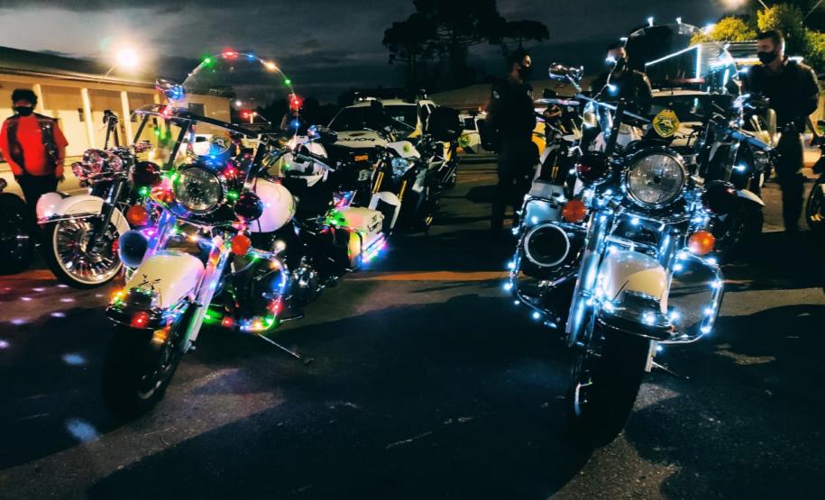 Natal Itinerante da Polícia Militar distribui mais de 4,5 mil brinquedos em bairros carentes de Curitiba