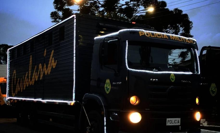 Natal Itinerante da Polícia Militar distribui mais de 4,5 mil brinquedos em bairros carentes de Curitiba