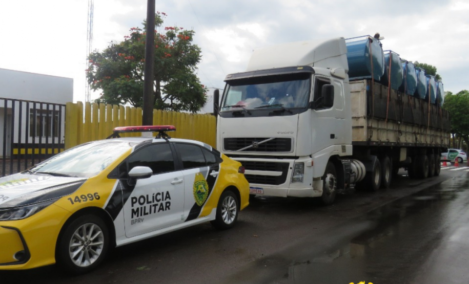 Batalhão Rodoviário faz maior apreensão de maconha no ano em Santa Helena; 4,6 toneladas de droga estavam em caminhão