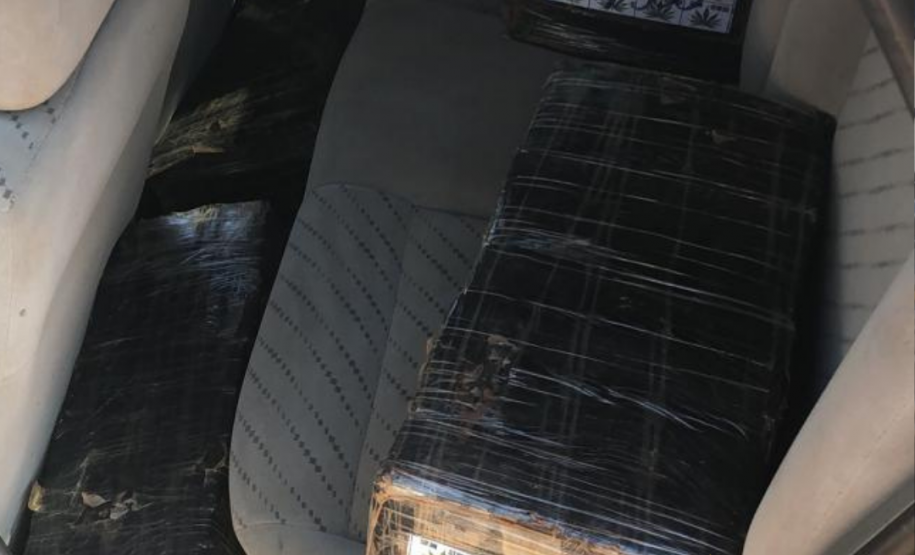 BPRv aborda dois carros e encontra mais de 150 quilos de maconha no Noroeste do estado