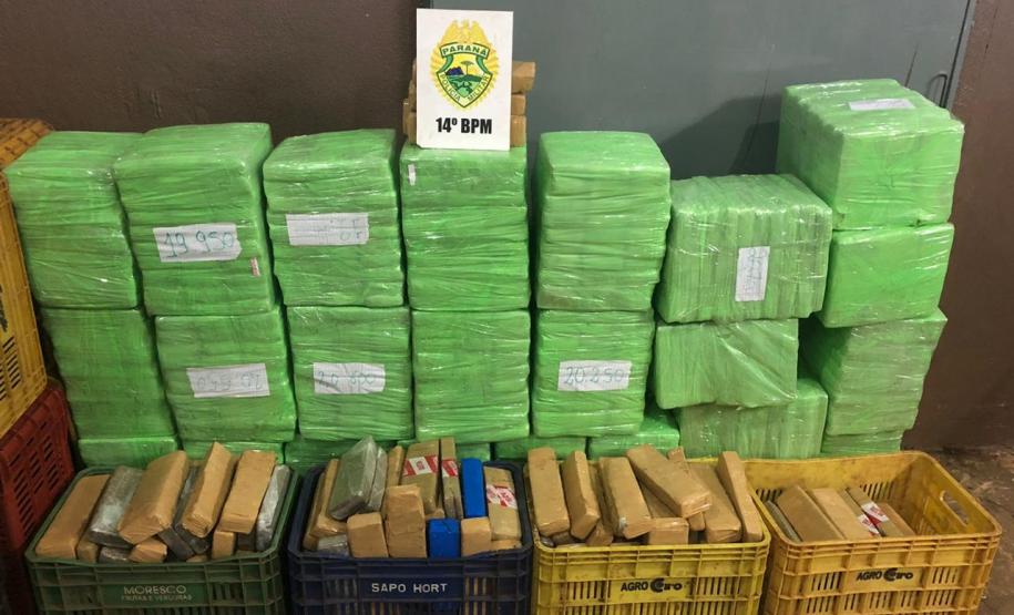 Em apenas um dia, PM retira mais de uma tonelada de maconha de circulação no Oeste do estado