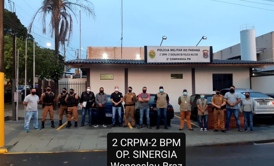 Batalhão do Norte Pioneiro apreende drogas e materiais utilizados para o tráfico de drogas na cidade em Jacarezinho