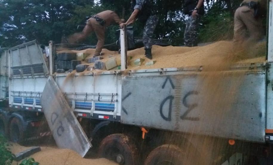 Carreta com mais de cinco toneladas de maconha é apreendida pela PM em Campo Bonito durante a Operação Sinergia