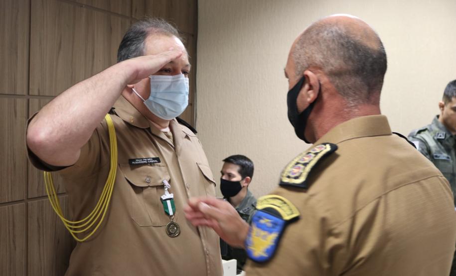 Batalhão Ambiental entrega medalhas e moedas comemorativas para marcar os 63 anos de história da unidade