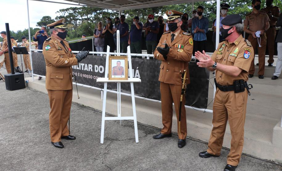 Durante solenidade, a Academia Policial Militar do Guatupê recebe novo Comandante em São José dos Pinhais, na RMC