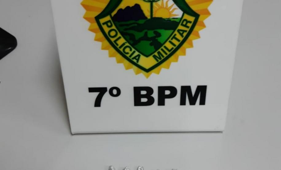 Moto roubada e crack são apreendidos pela PM no Noroeste do estado