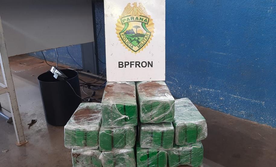 Homem que levaria quase 20 quilos de maconha para Cascavel é preso pelo BPFron em Foz do Iguaçu