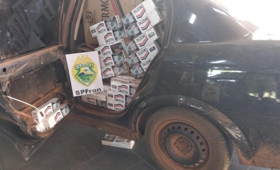 BPFron apreende quatro veículos carregados com quatro mil pacotes de cigarros contrabandeados em Guaíra (PR)
