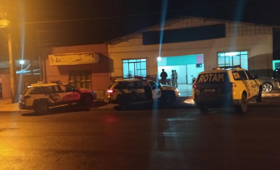 PM desencadeia Operação Lobo Bravo no Centro-Sul do estado, aborda 110 estabelecimentos comerciais, fecha seis e apreende duas armas de fogo